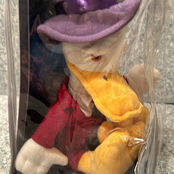 Marvel Guardians of the Galaxy Howard the Duck!! Disney store! NEW! Collectible! - Picture 4 of 4